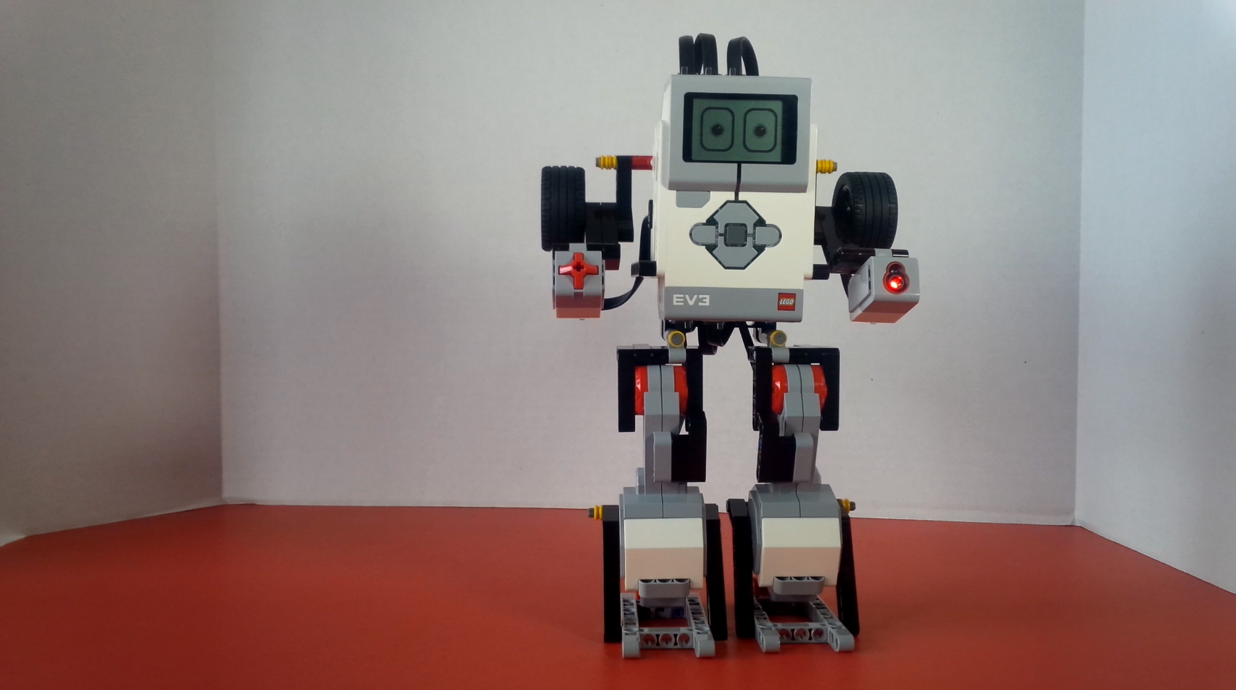 lego-mindstorms-dancing-robot